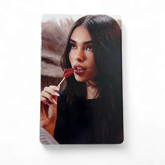 Madison Beer Photocard.
